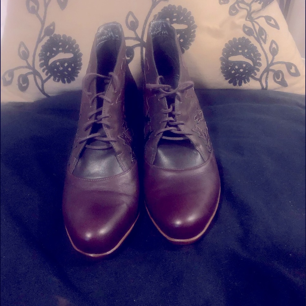 NAOT BOOT